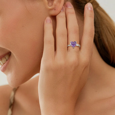 Purple Heart Taper Side Stone Zircon Ring